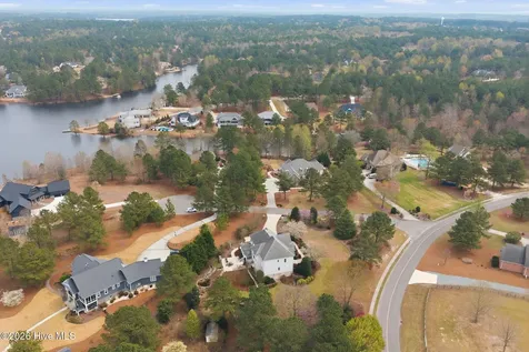 115 Rachels Point West End NC 27376