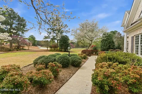 115 Rachels Point West End NC 27376