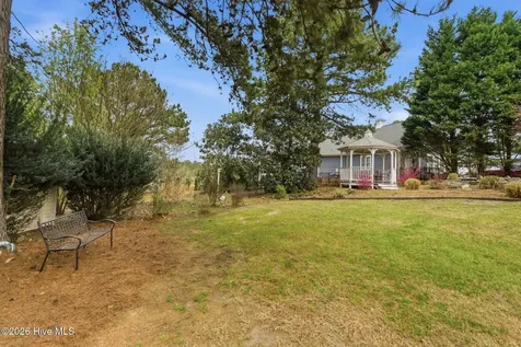 115 Rachels Point West End NC 27376
