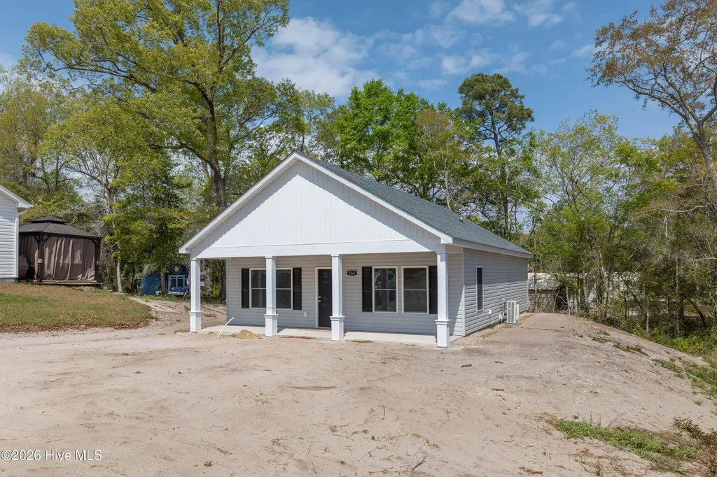 163 Wheeler Creek Road Sneads Ferry NC 28460