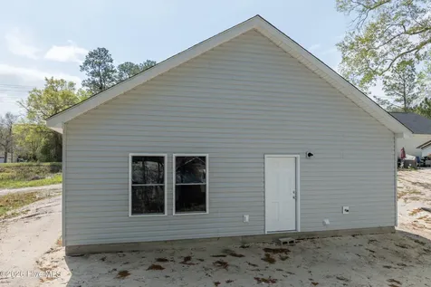 163 Wheeler Creek Road Sneads Ferry NC 28460