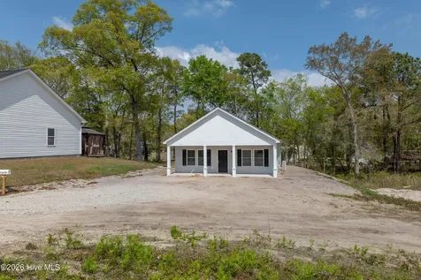 163 Wheeler Creek Road Sneads Ferry NC 28460