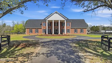 860 Lakebay Road Vass NC 28394