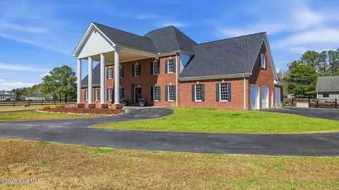 860 Lakebay Road Vass NC 28394