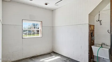860 Lakebay Road Vass NC 28394