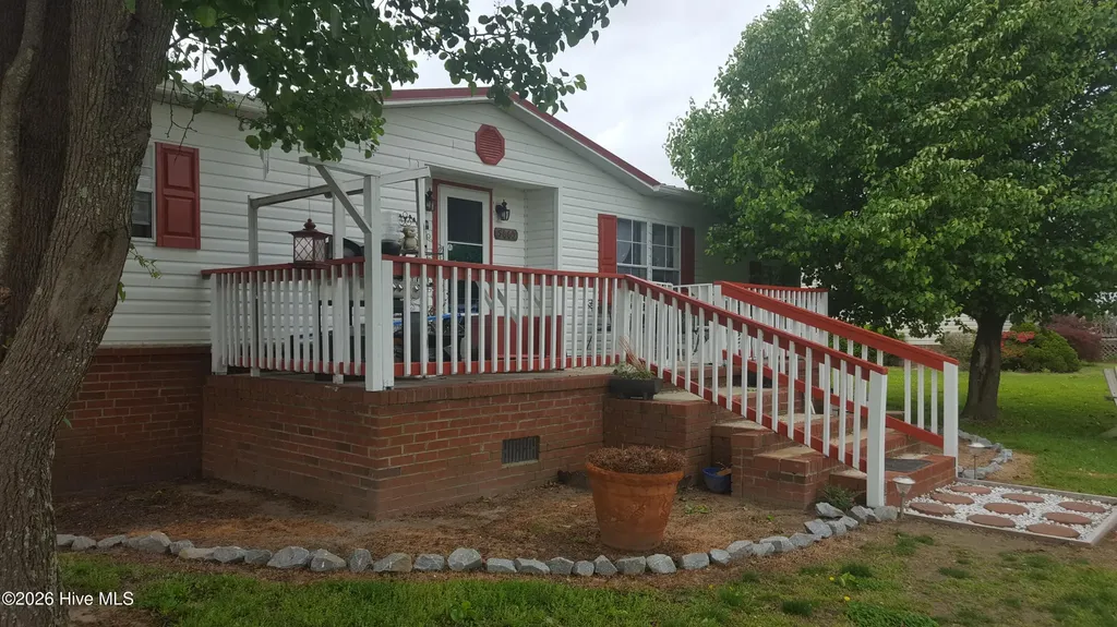 5660 Creek Road Grifton NC 28530