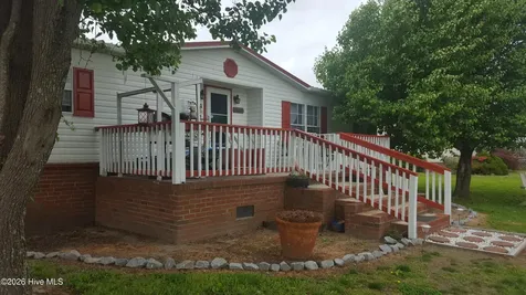 5660 Creek Road Grifton NC 28530