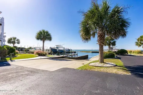 118 & 120 Pintail Lane Harkers Island NC 28531