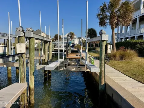118 & 120 Pintail Lane Harkers Island NC 28531