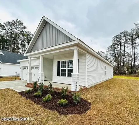 1233 Inner Banks Lane Jacksonville NC 28546