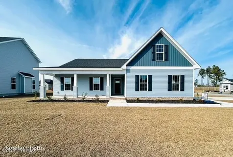 1230 Inner Banks Lane Jacksonville NC 28546