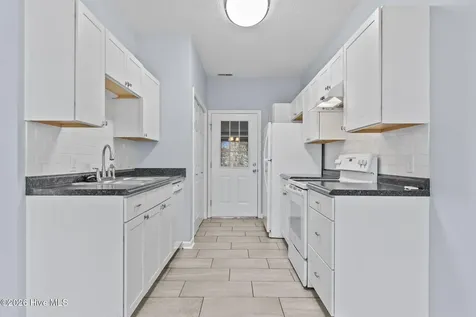 112 Kensington Way Aberdeen NC 28315