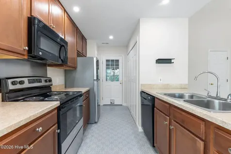 110 Kensington Way Aberdeen NC 28315