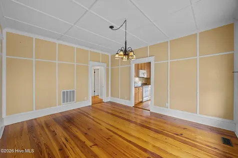 1614 Spencer Avenue New Bern NC 28560