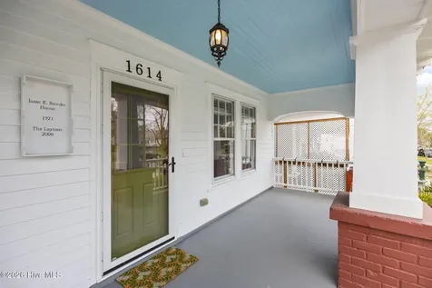 1614 Spencer Avenue New Bern NC 28560