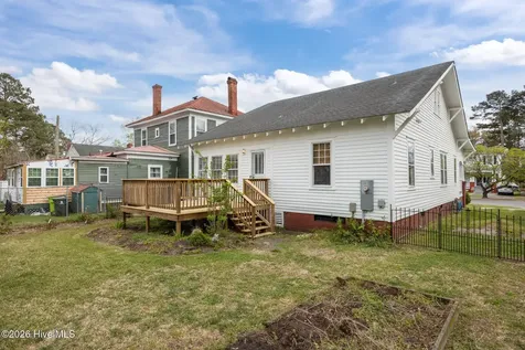 1614 Spencer Avenue New Bern NC 28560