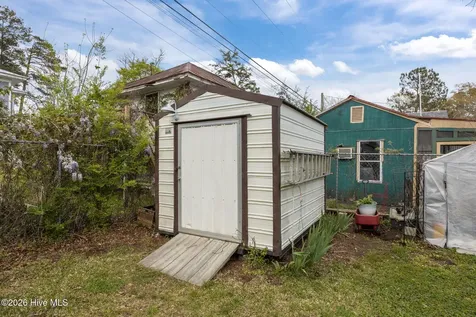 1614 Spencer Avenue New Bern NC 28560