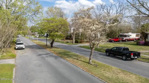 1614 Spencer Avenue New Bern NC 28560
