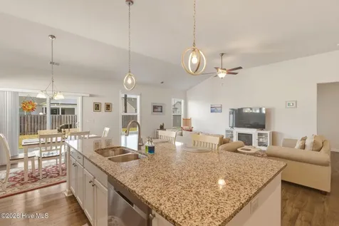 206 Autumn Breeze Lane NE Bolivia NC 28422