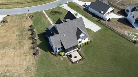 1196 Seasons End Lane Grimesland NC 27837