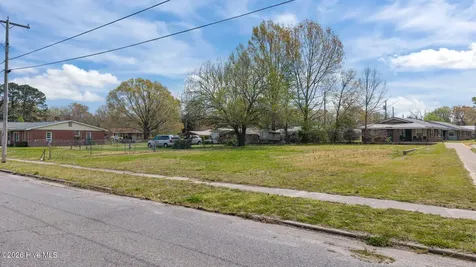 207 NE Railroad Street Robersonville NC 27871