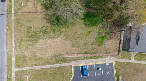 207 NE Railroad Street Robersonville NC 27871