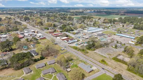 207 NE Railroad Street Robersonville NC 27871