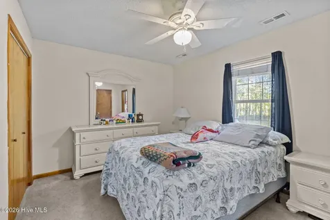 434 Oregon Trail Hubert NC 28539