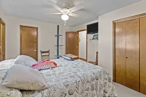 434 Oregon Trail Hubert NC 28539