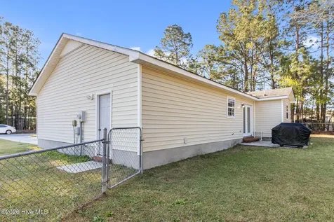 434 Oregon Trail Hubert NC 28539