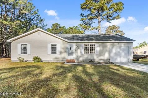 434 Oregon Trail Hubert NC 28539