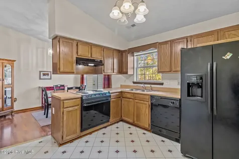 434 Oregon Trail Hubert NC 28539