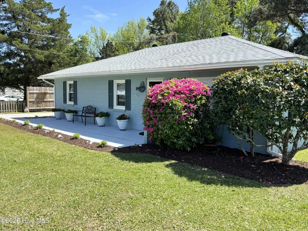 923 N Yaupon Terrace Morehead City NC 28557