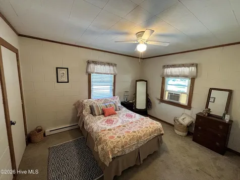 923 N Yaupon Terrace Morehead City NC 28557