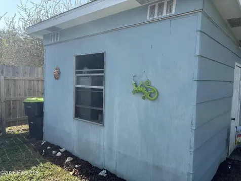 923 N Yaupon Terrace Morehead City NC 28557