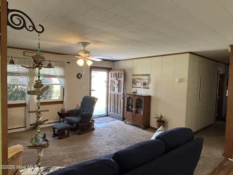 923 N Yaupon Terrace Morehead City NC 28557