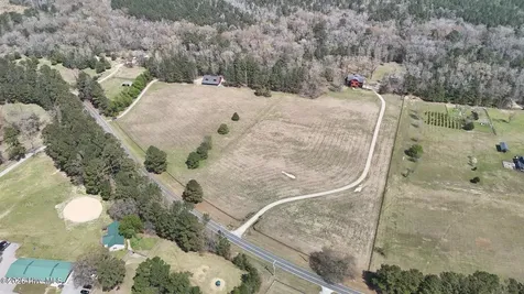 1050 Lakebay Road Vass NC 28394