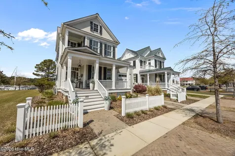 365 E Harborside Road Oriental NC 28571