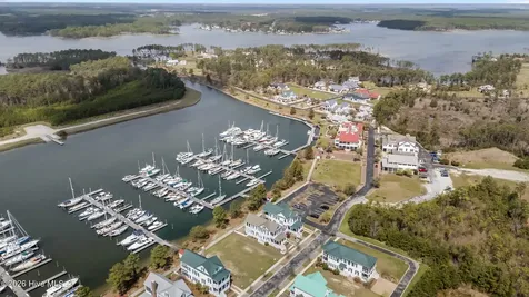365 E Harborside Road Oriental NC 28571