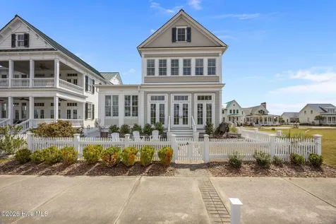 365 E Harborside Road Oriental NC 28571
