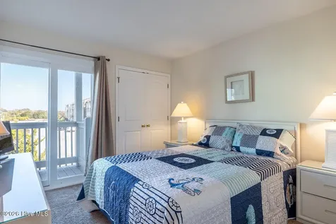 9201 Coast Guard Road Emerald Isle NC 28594