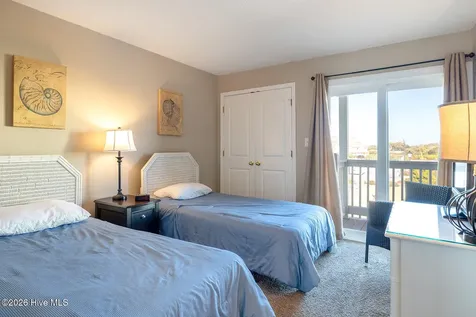 9201 Coast Guard Road Emerald Isle NC 28594