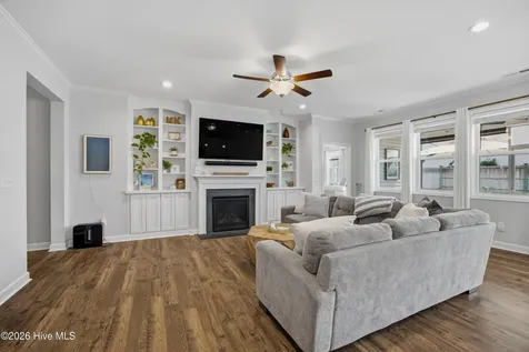 61 Chickadee Way Hampstead NC 28443