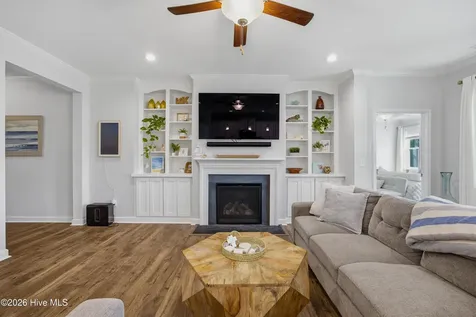 61 Chickadee Way Hampstead NC 28443