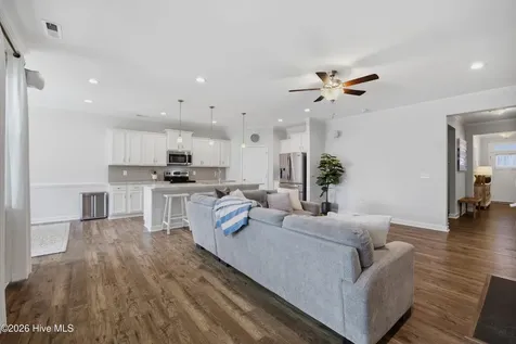 61 Chickadee Way Hampstead NC 28443