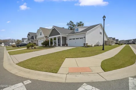 61 Chickadee Way Hampstead NC 28443
