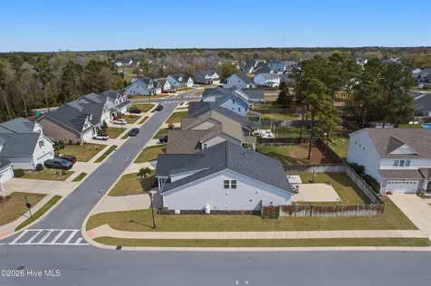 61 Chickadee Way Hampstead NC 28443