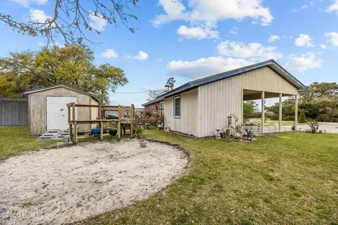 458 Bayview Drive Harkers Island NC 28531