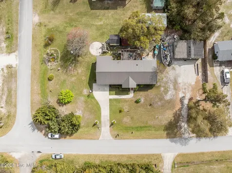 458 Bayview Drive Harkers Island NC 28531