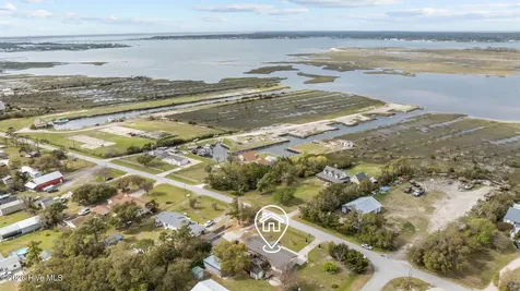 458 Bayview Drive Harkers Island NC 28531
